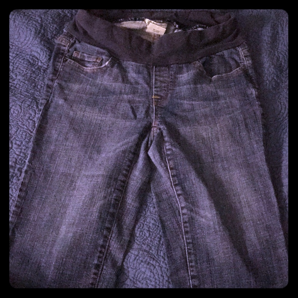 Maternity jean crop shorts